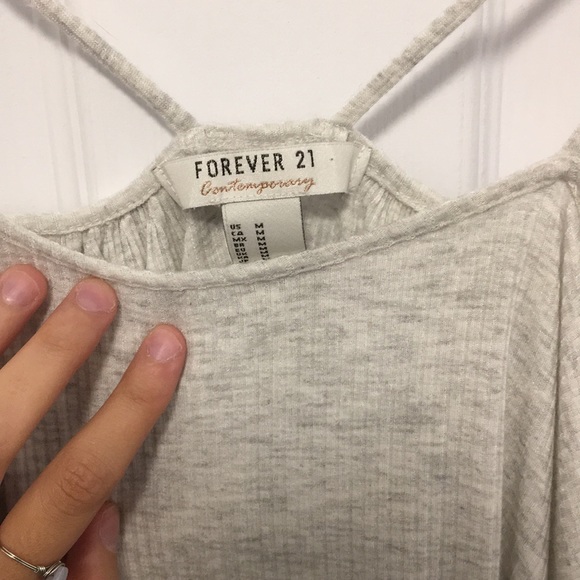 Flowy off the shoulder top - Picture 3 of 3